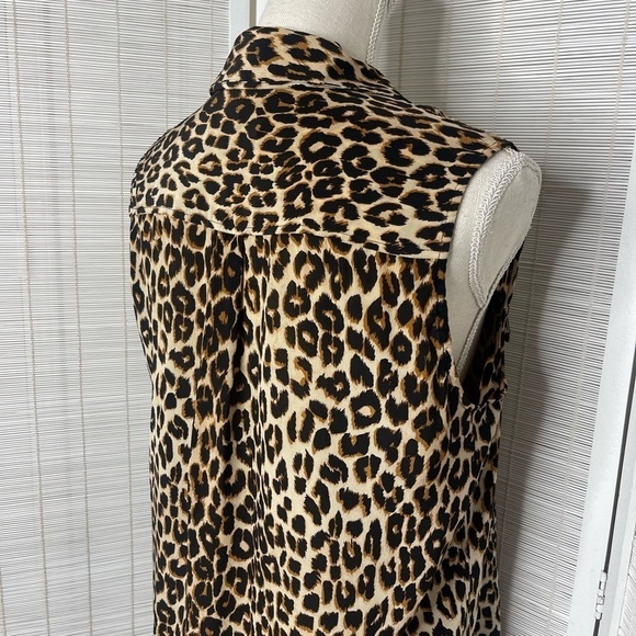 Equipment Leopard Print Silk Button Down Size M - Picture 4 of 7
